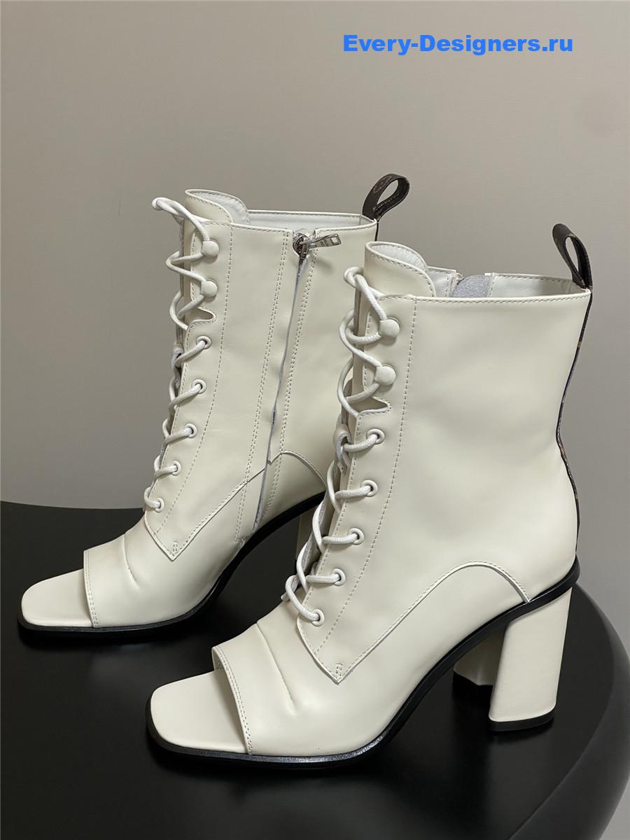 l0vis Vvtt0n berlin white boots