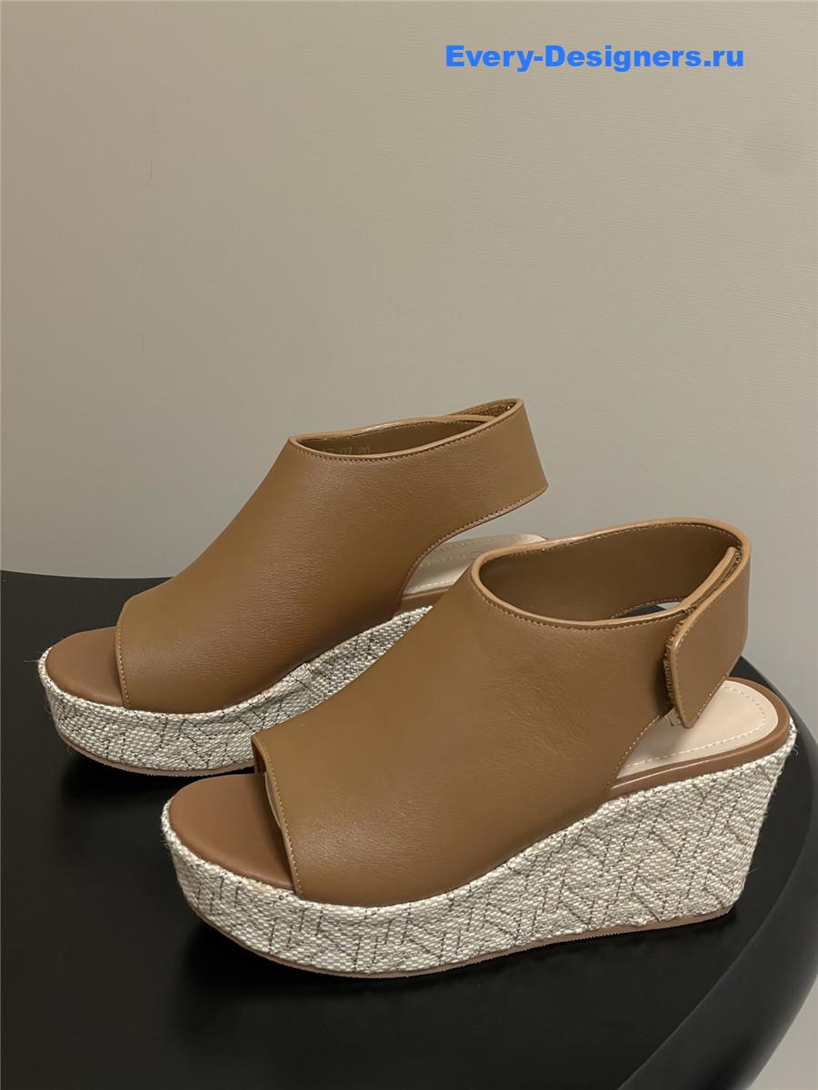 D10r attitude brown wedge sandals
