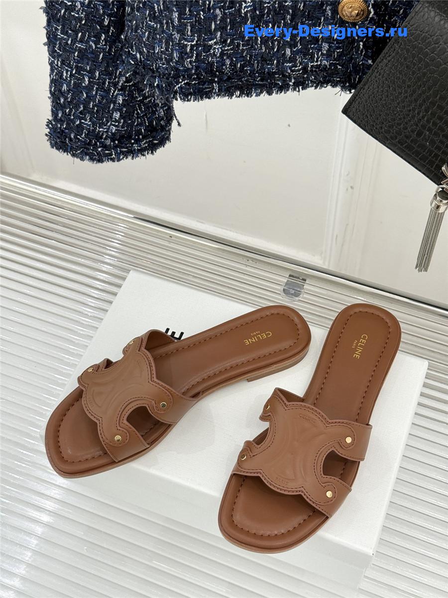 Ce1i*e triomphe leather mules in brown