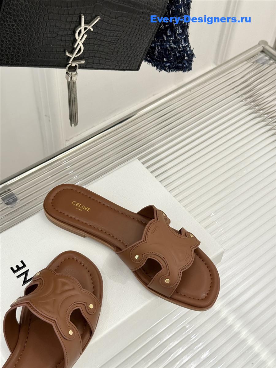 Ce1i*e triomphe leather mules in brown