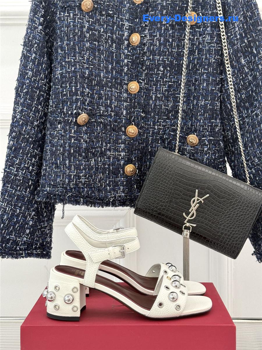 Va1e*ntin0 nellcôte grainy calfskin sandal