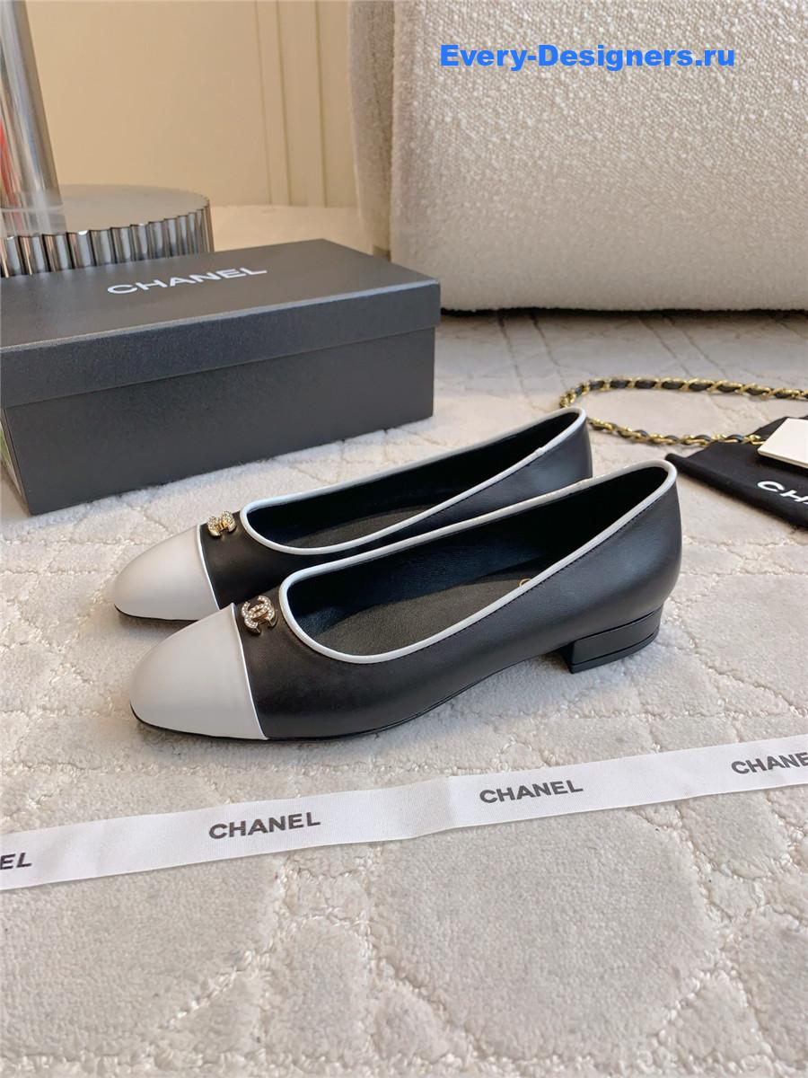 ch**el D1am0nd buckle ballet flats