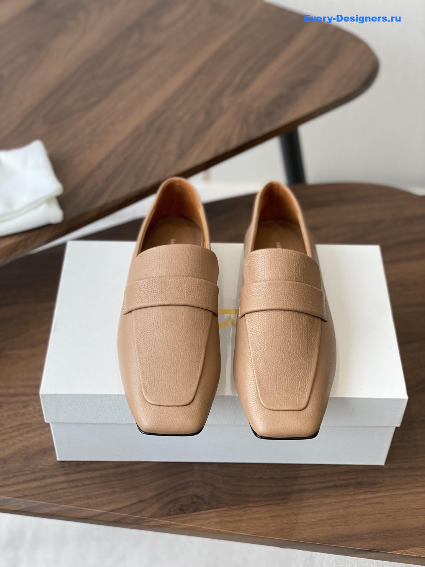 The R0w brown square leather loafers