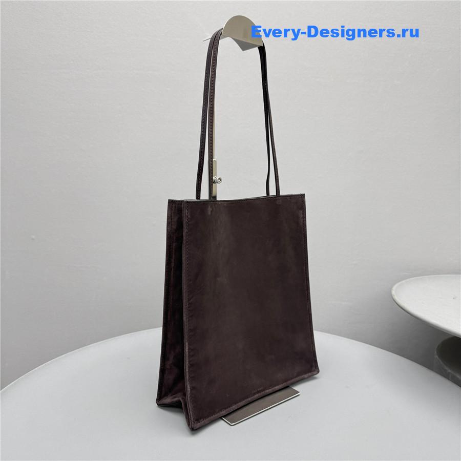 The R0w brown small to go tote