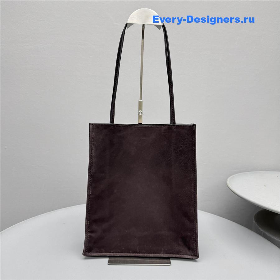 The R0w brown small to go tote