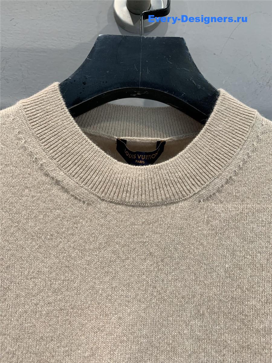 l0vis Vvtt0n sequin knit top