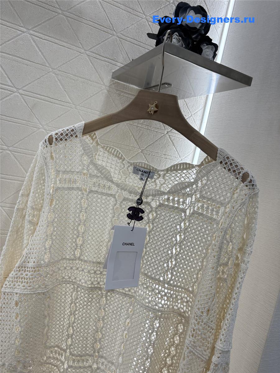 Ch**el embroidered hollow pullover