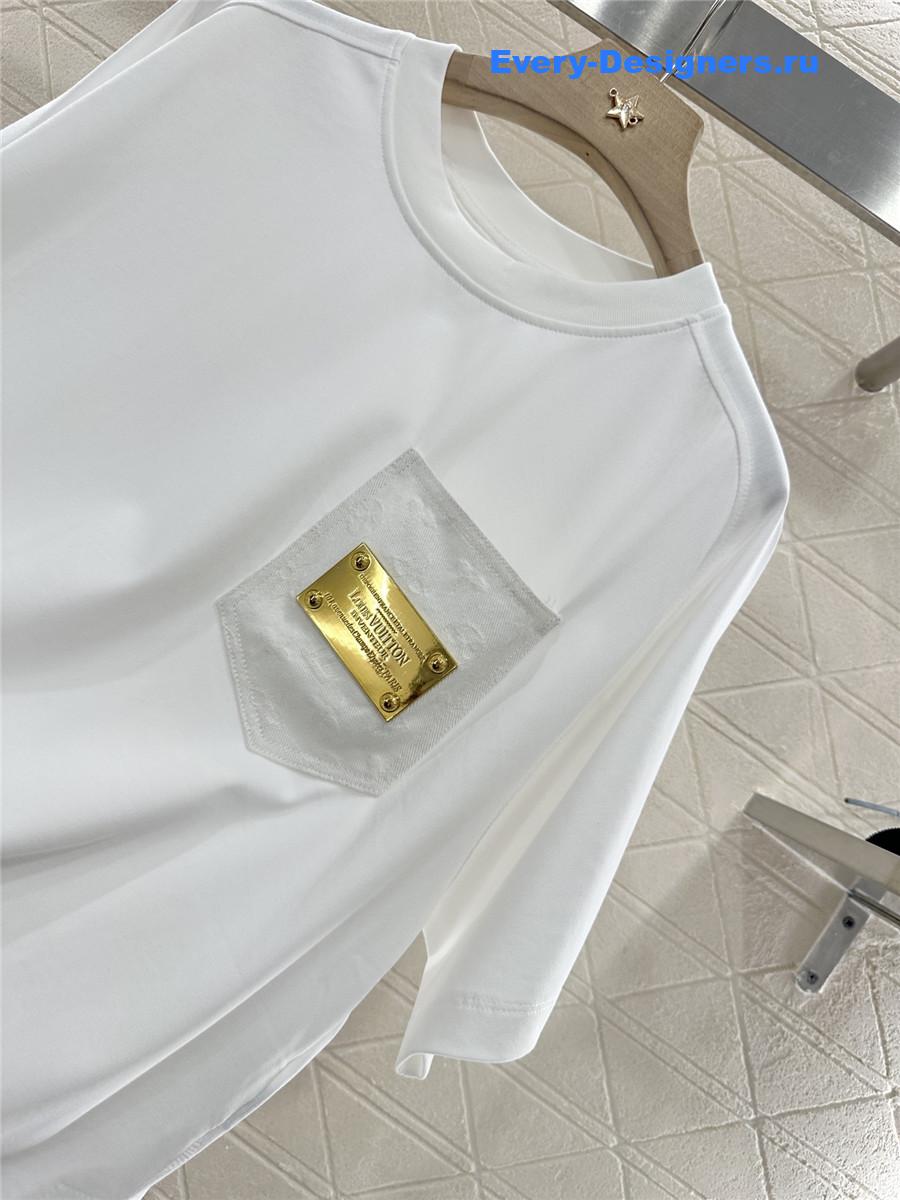 l0vis Vvtt0n white pocket crop tee