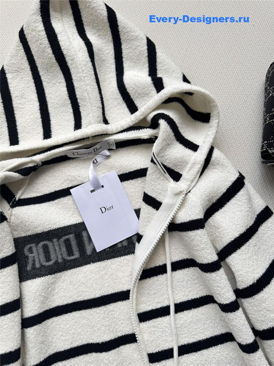 D10r navy & white d-stripe wool-silk knit sweater