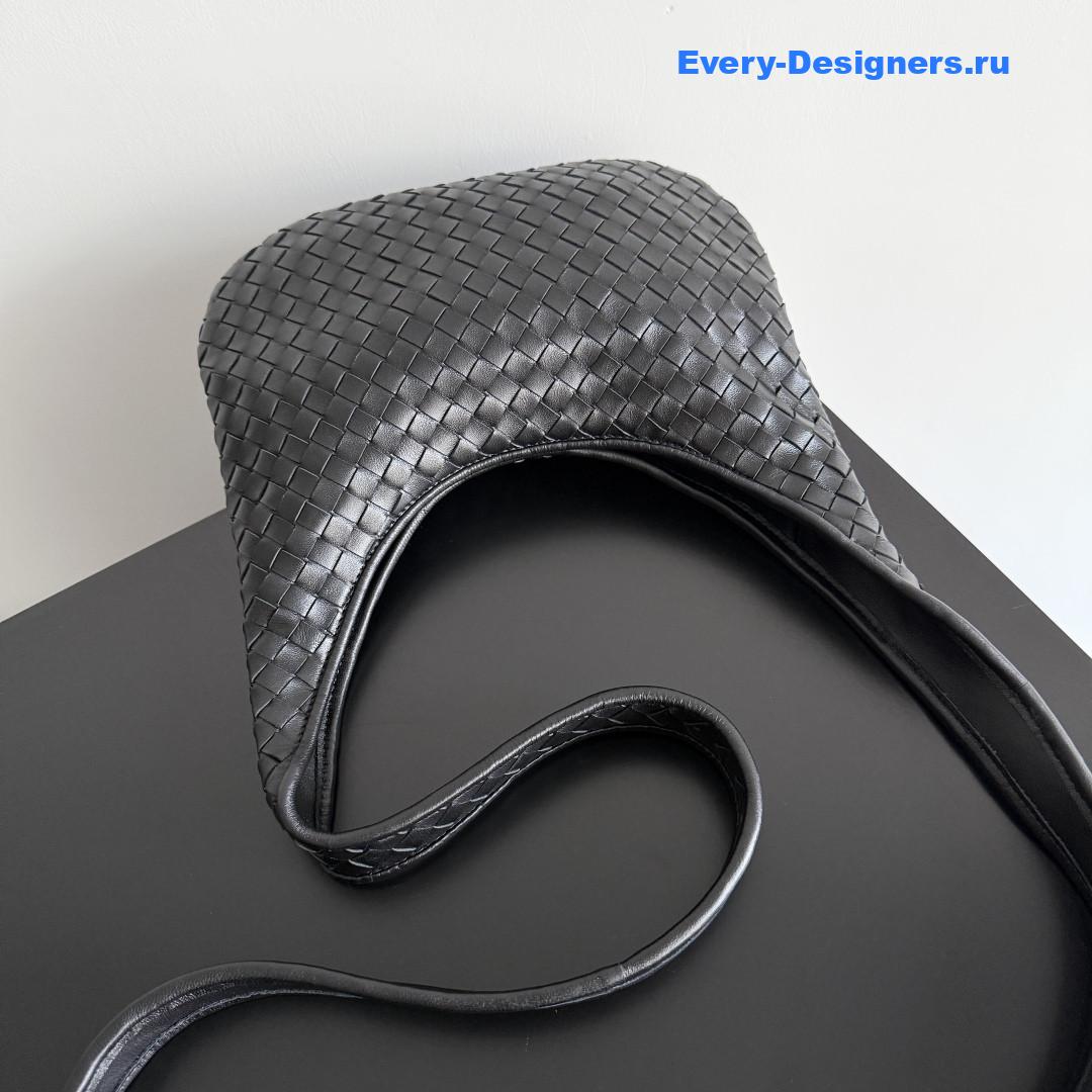 b0tt*ga Ven*ta small veneto in black