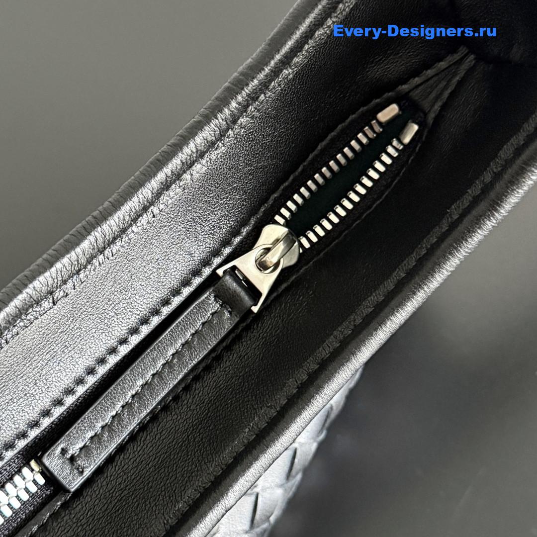 b0tt*ga Ven*ta small veneto in black