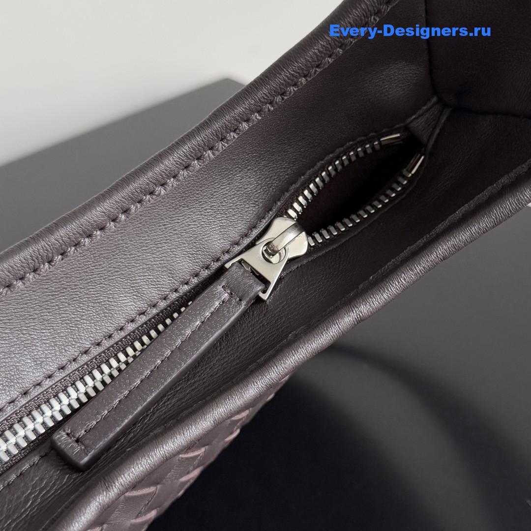 b0tt*ga Ven*ta small veneto in fondant