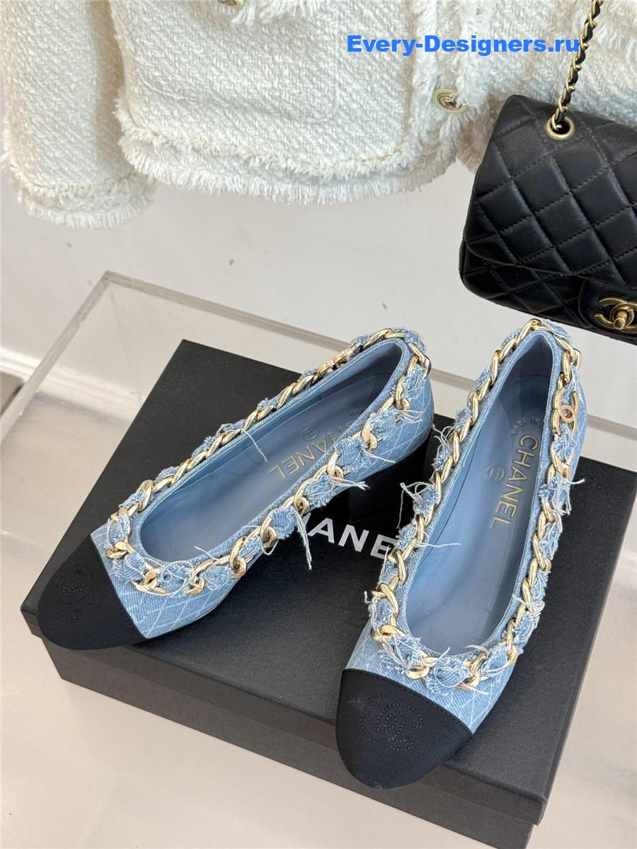 Ch**el blue tweed chain pumps