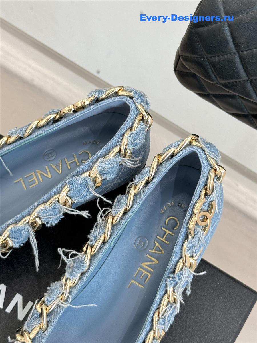 Ch**el blue tweed chain pumps