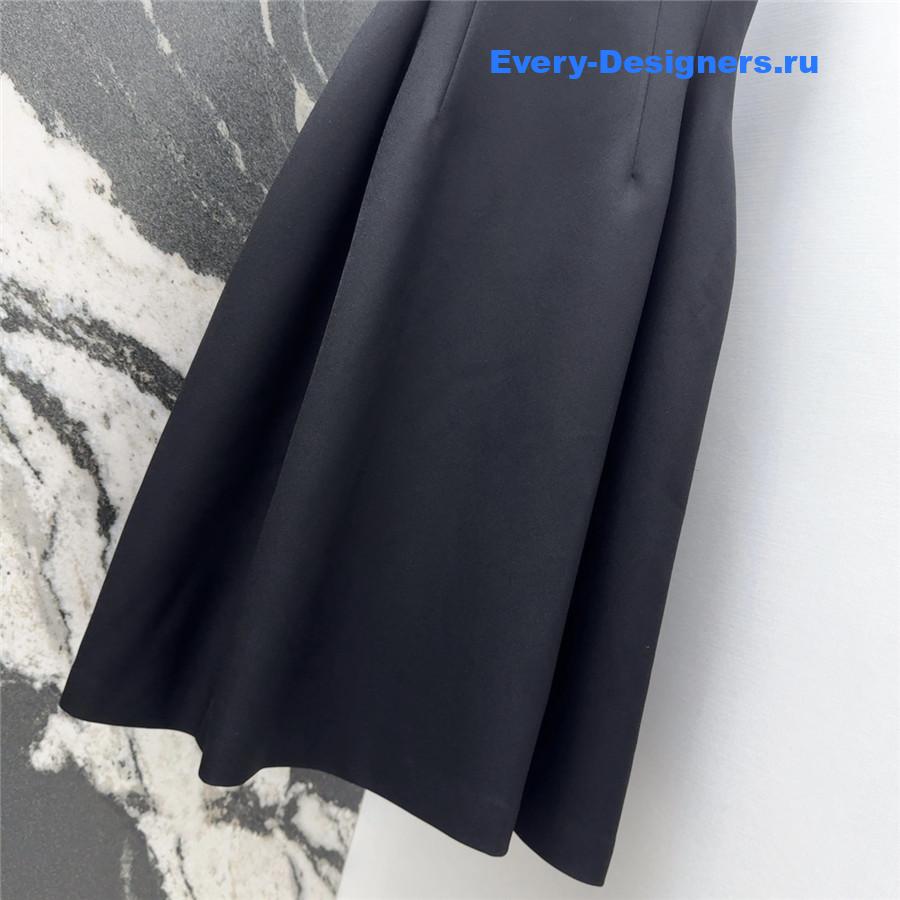 D10r cd black sleeveless dress