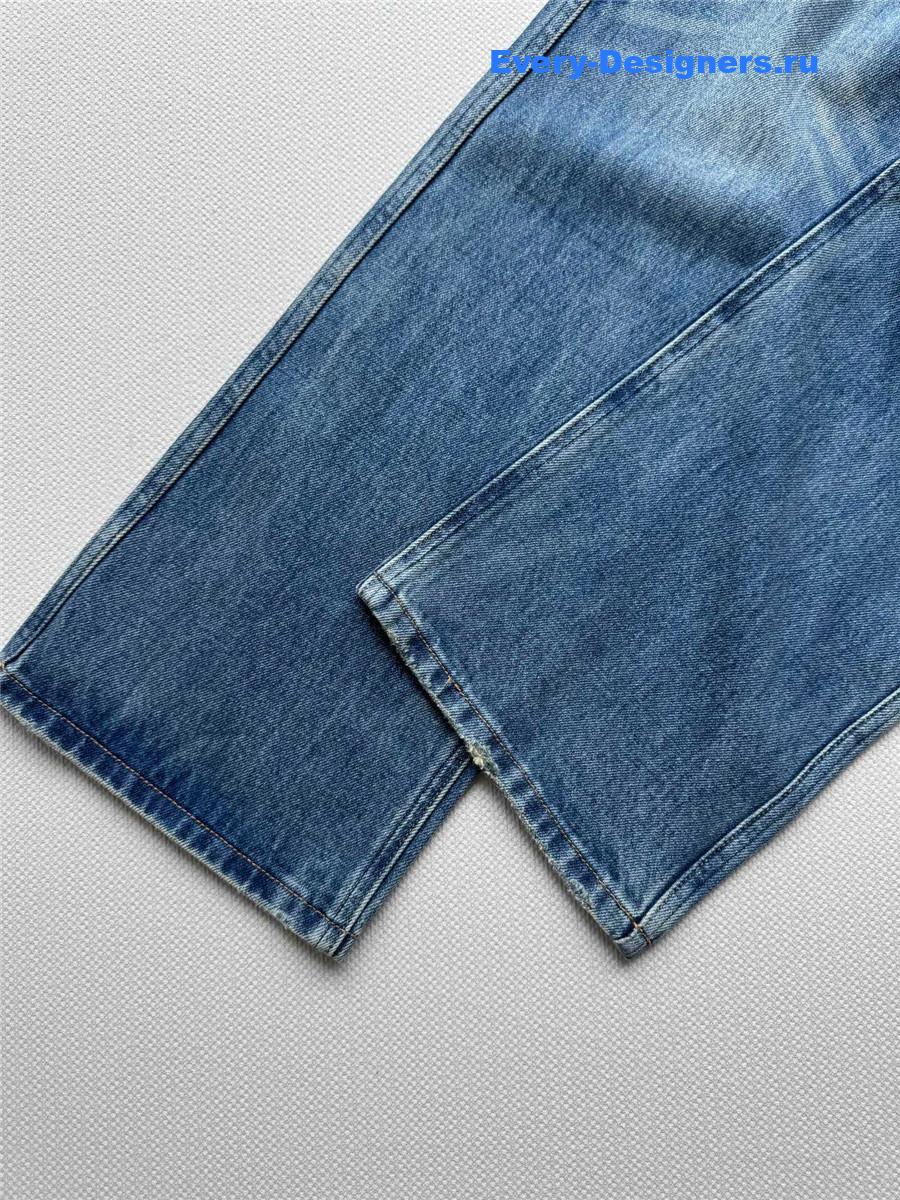 Ce1i*e straight leg jeans in blue