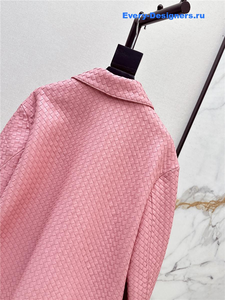 b0tt*ga Ven*ta pink intrecciato jacket