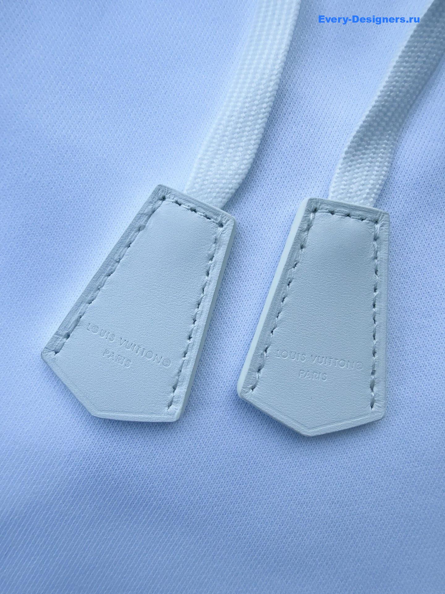 l0vis Vvtt0n leather accent jogging shorts