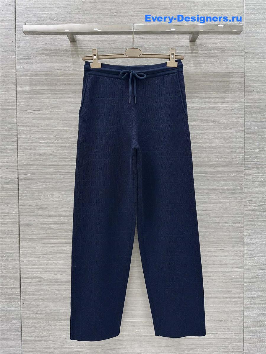 D10r check bee knitted suit