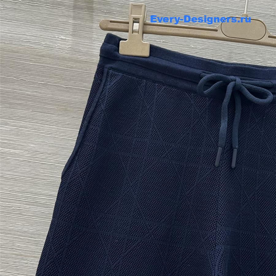 D10r check bee knitted suit