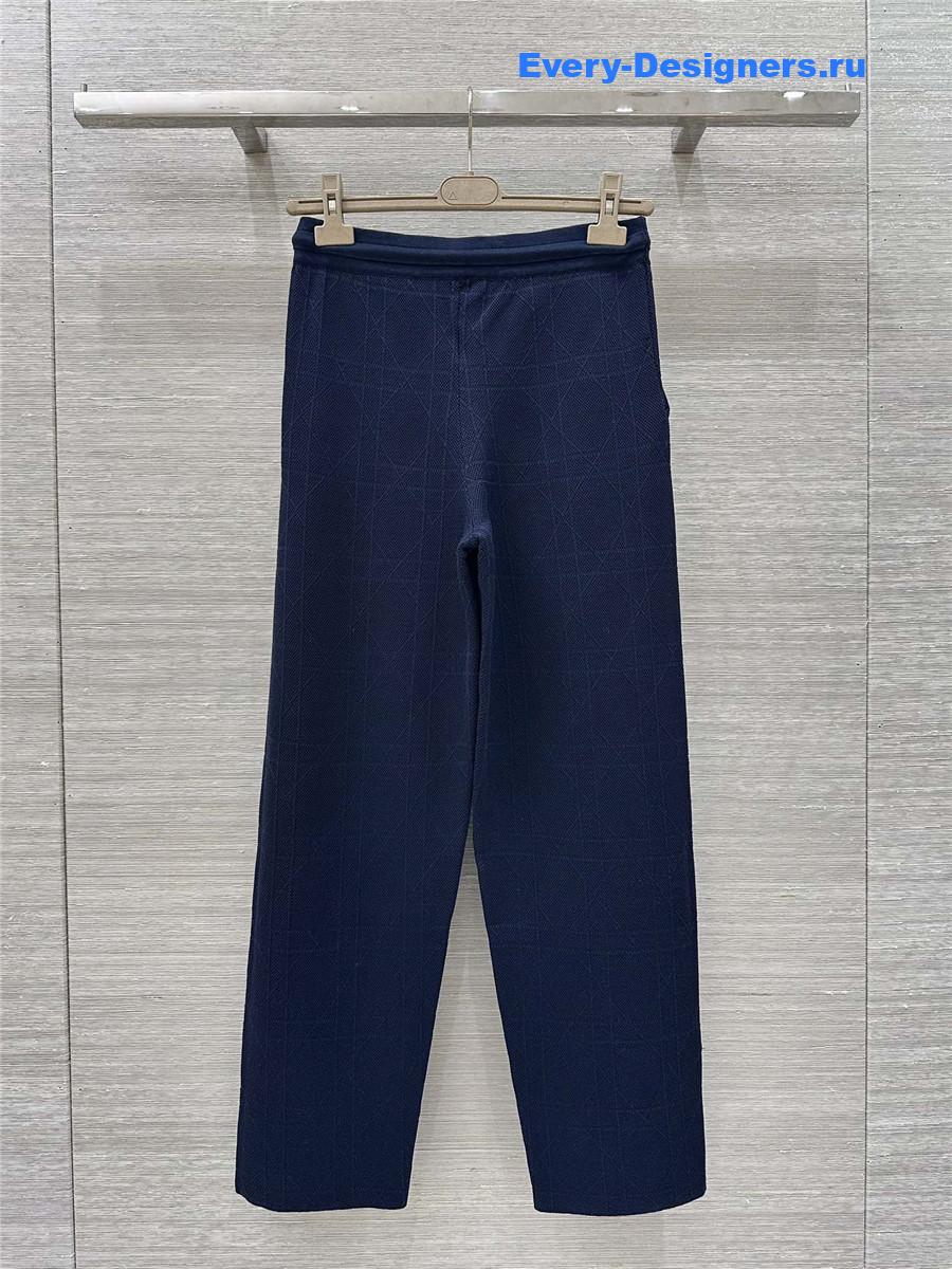 D10r check bee knitted suit