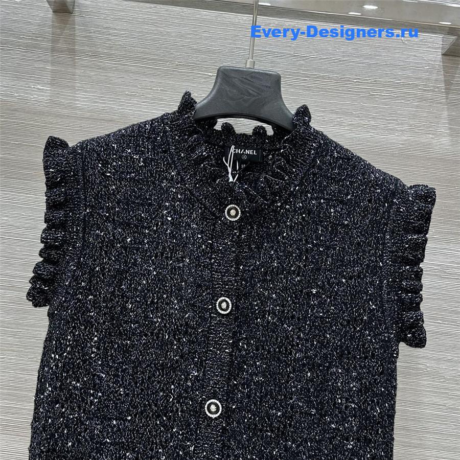 Ch**el coco black knit vest