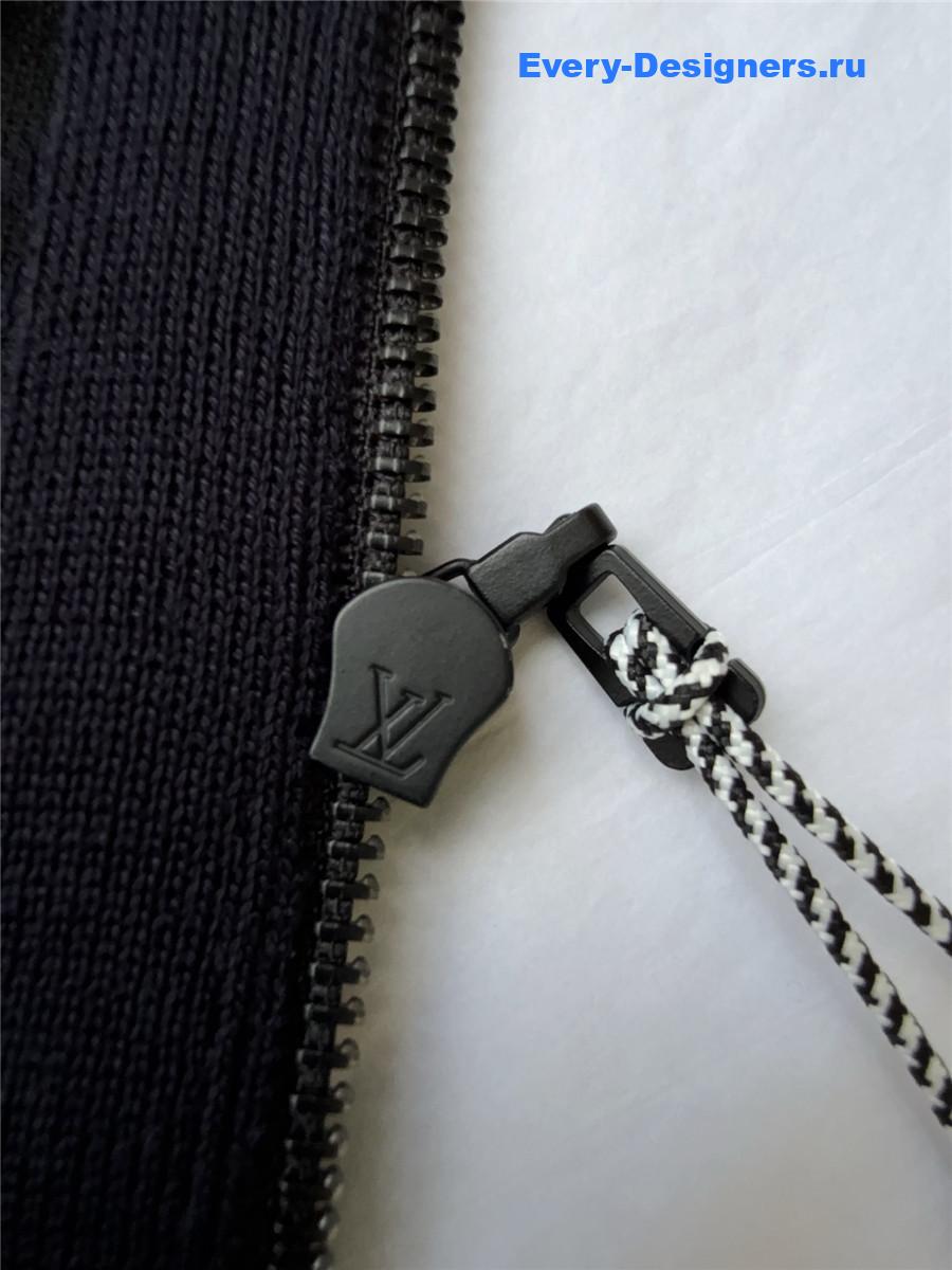 l0vis Vvtt0n cropped m/s hooded zip-up jumper