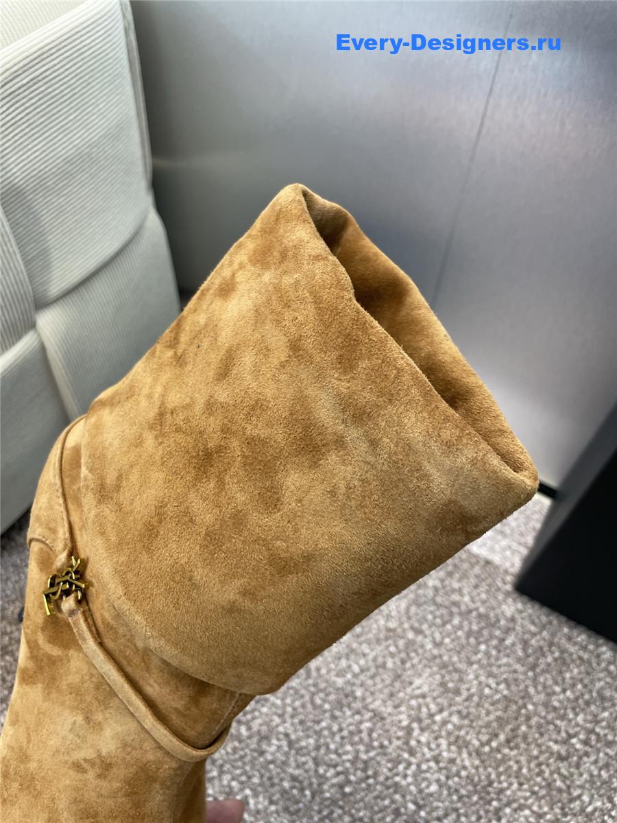 Sa1nt Lau*nt beige ankle boots