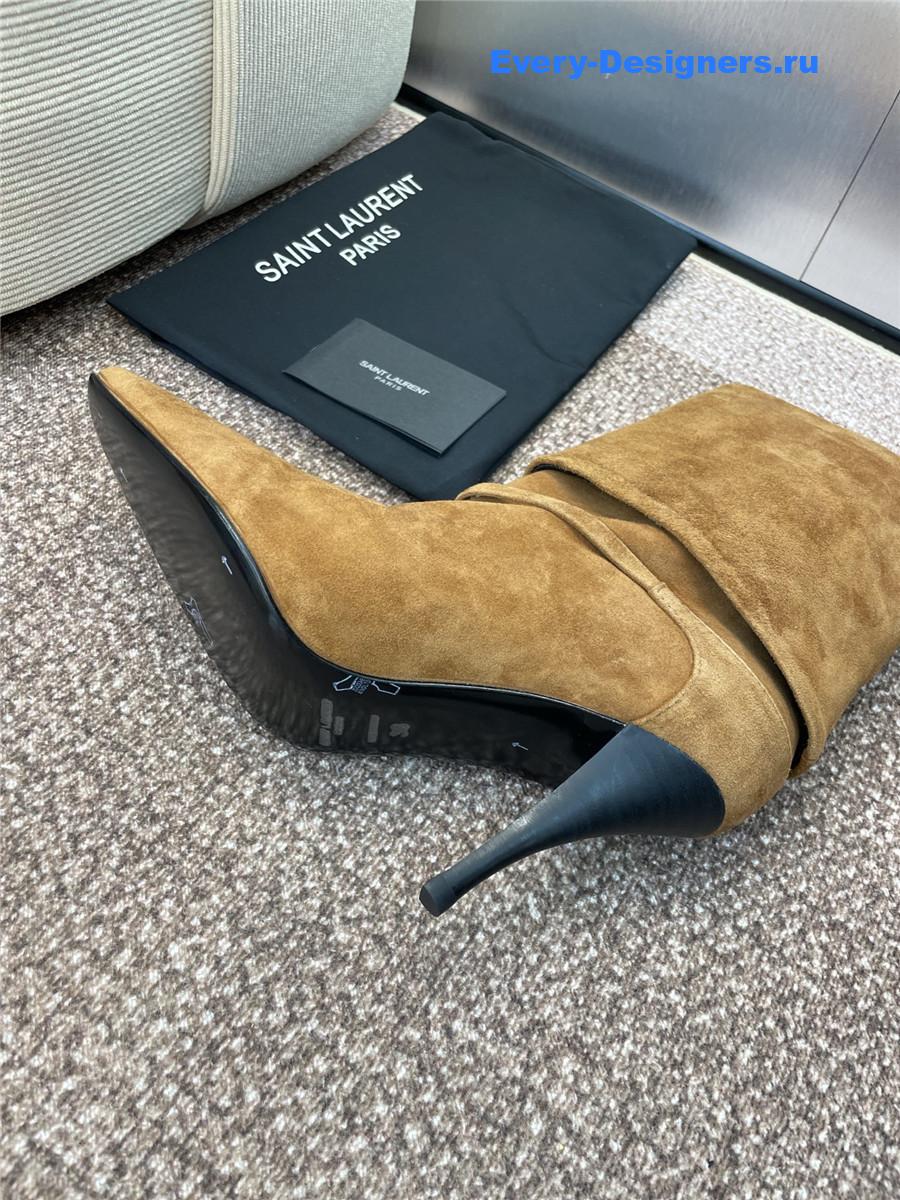 Sa1nt Lau*nt beige ankle boots