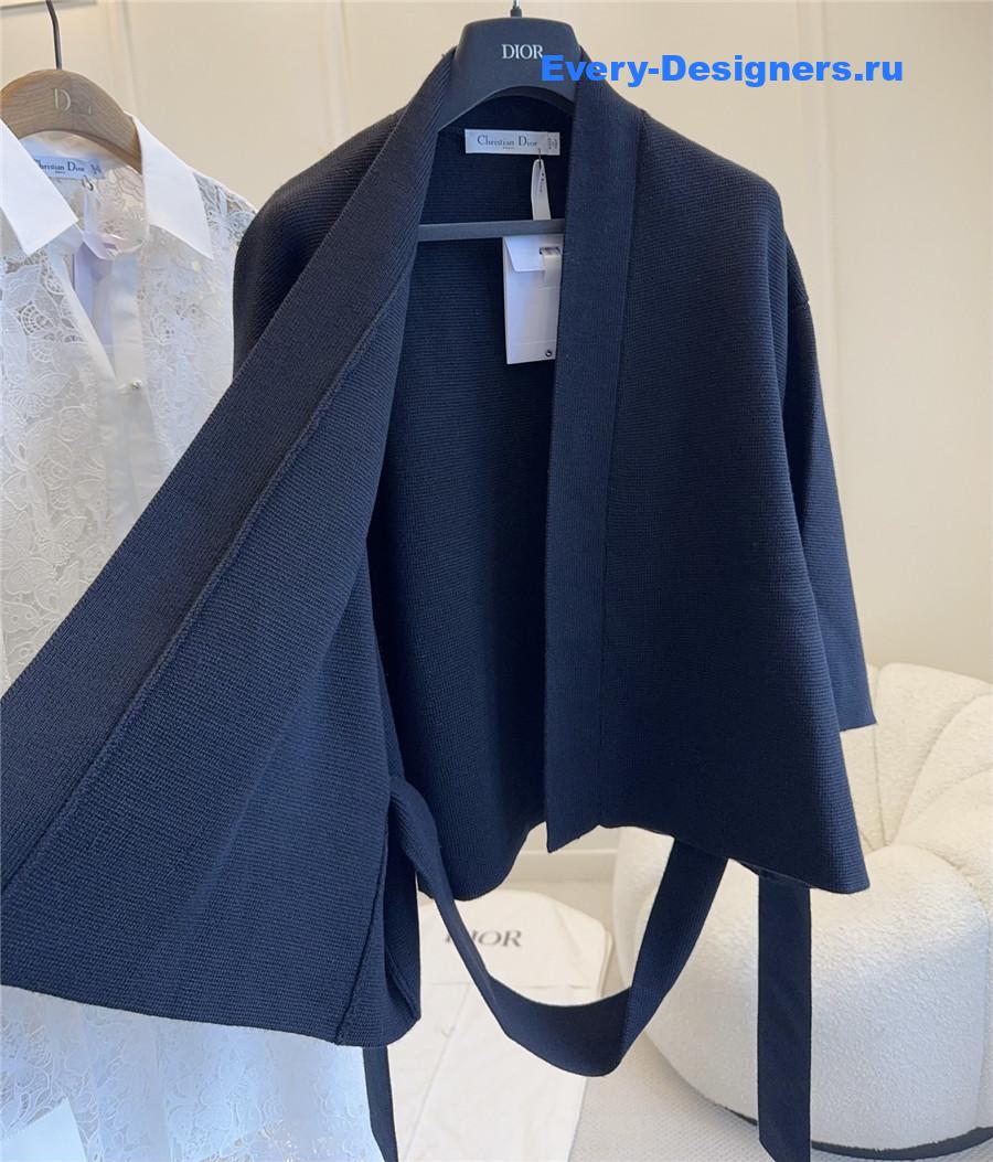 D10r virgin wool belted jacket