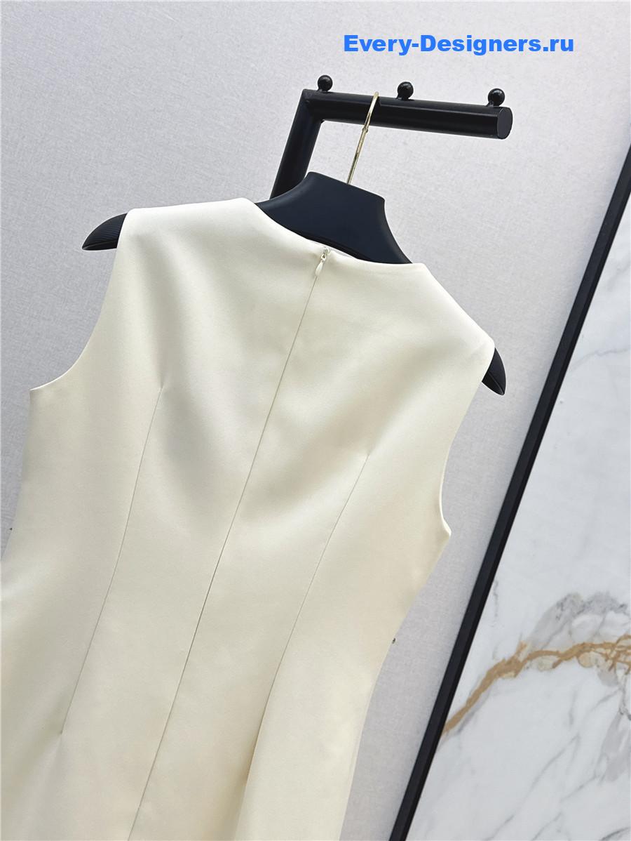 Va1e*ntin0 white beaded dress