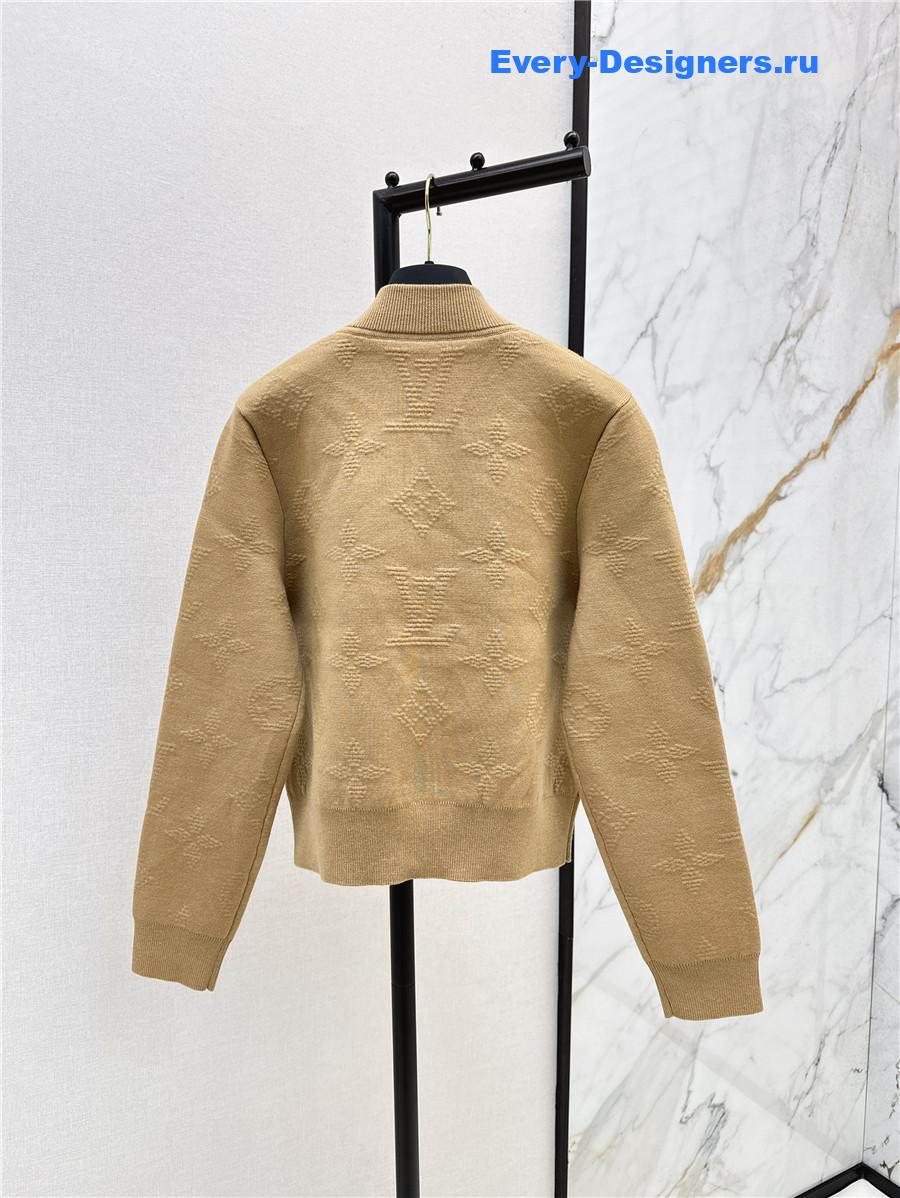 l0vis Vvtt0n beige baseball jacket