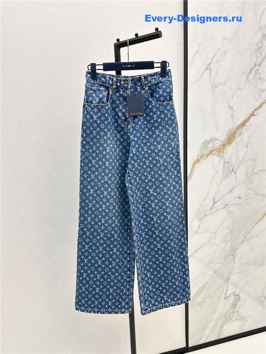 l0vis Vvtt0n monogram flared jeans