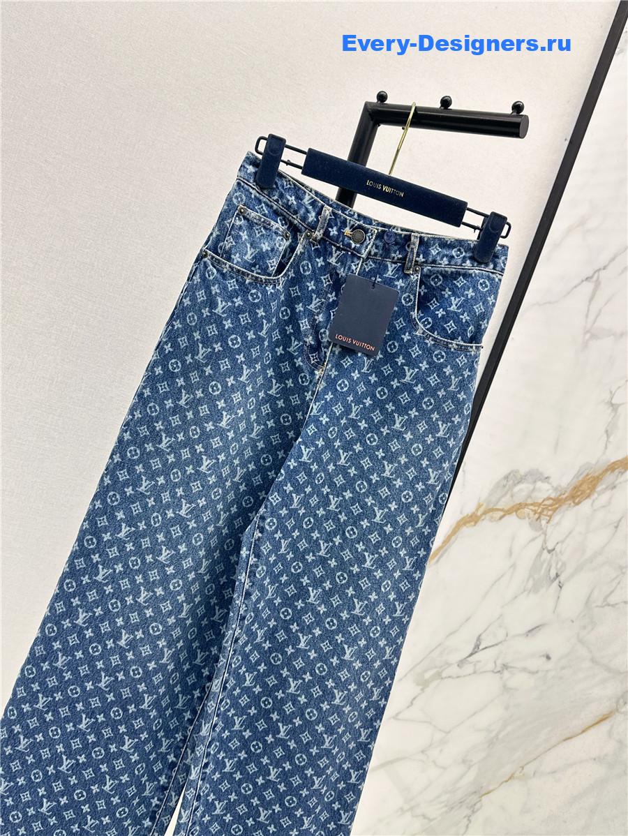 l0vis Vvtt0n monogram flared jeans