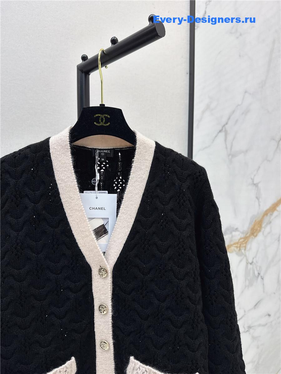 Ch**el black trim v-neck cardigan