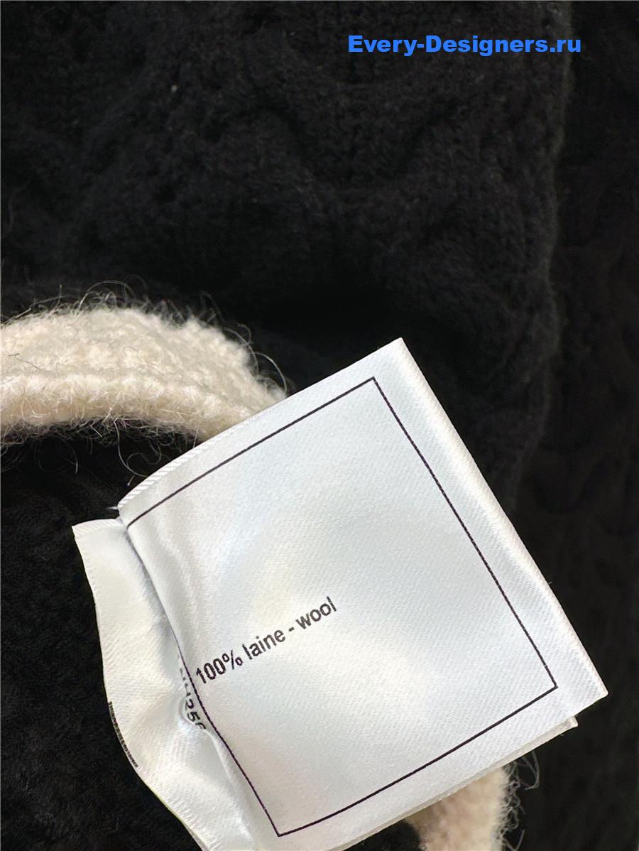 Ch**el black trim v-neck cardigan