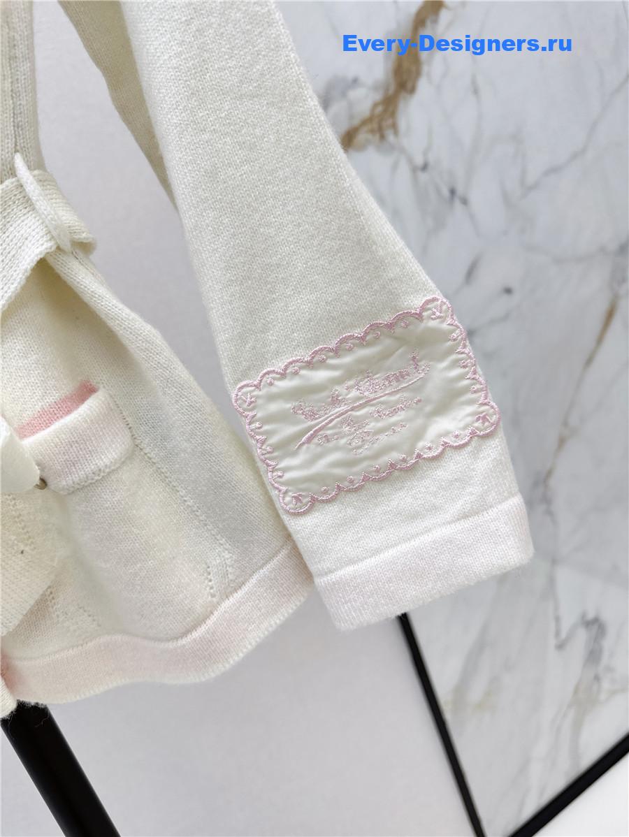 Ch**el coco white belt knit cardigan