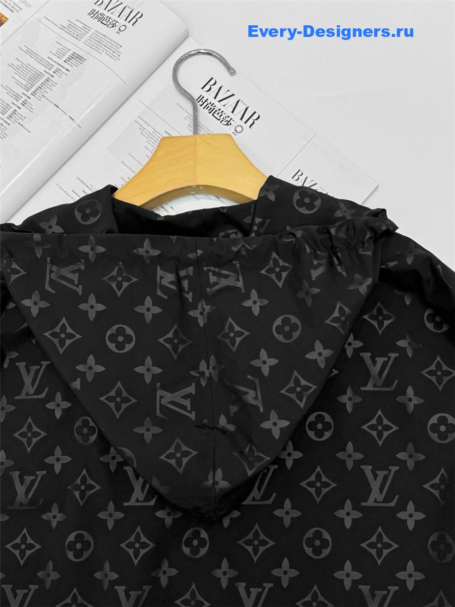 l0vis Vvtt0n black monogram windbreaker