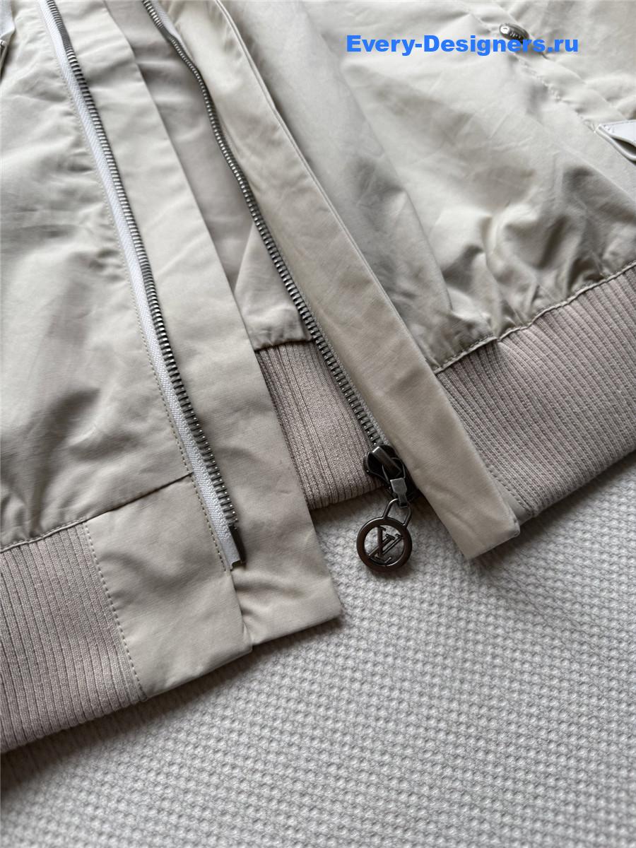 l0vis Vvtt0n ruffle collar bomber