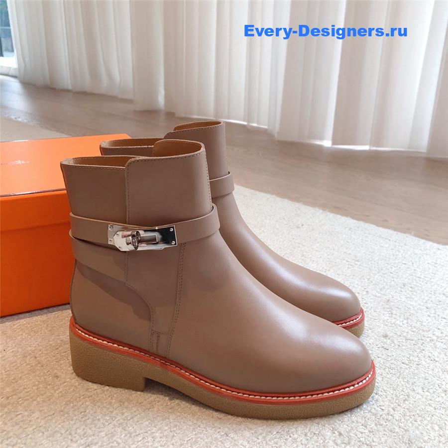 H**me5 calfskin history beige ankle boots