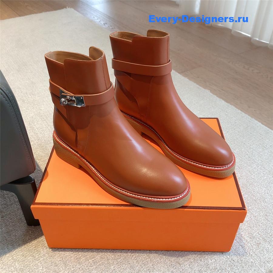 H**me5 calfskin history brown ankle boots