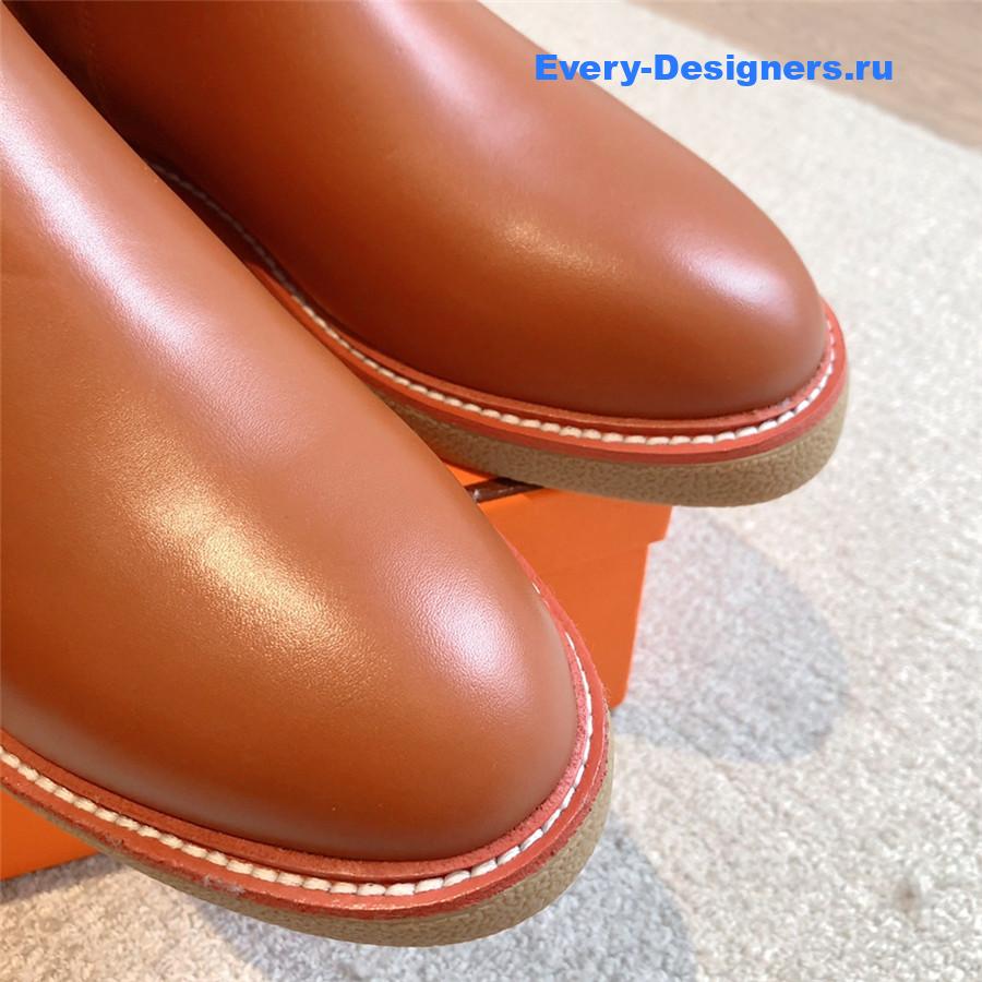 H**me5 calfskin history brown ankle boots