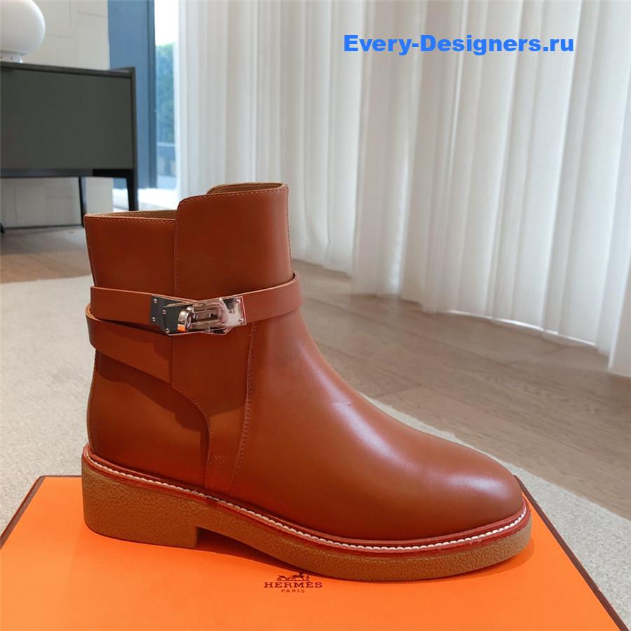 H**me5 calfskin history brown ankle boots