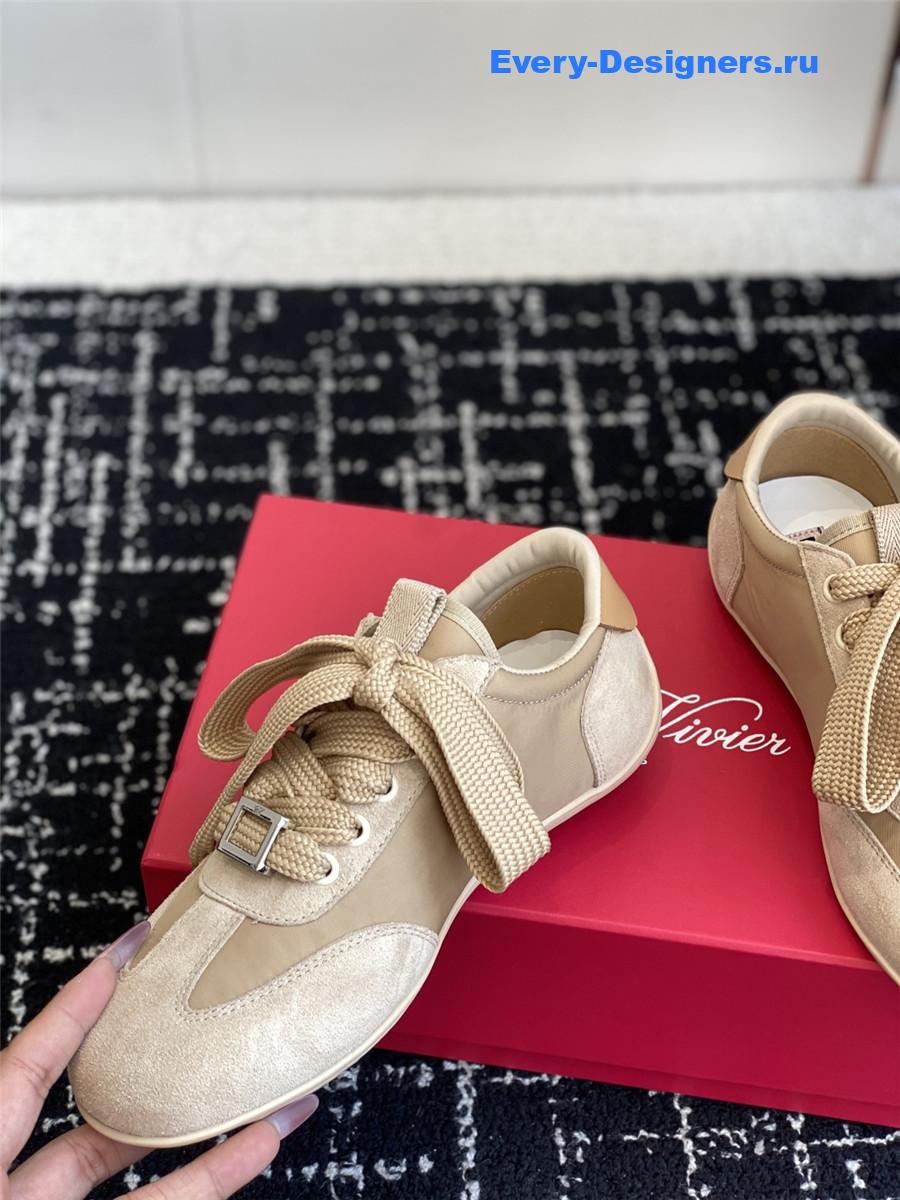 Roger Vivier Viv’ Low Beige Suede Sneakers