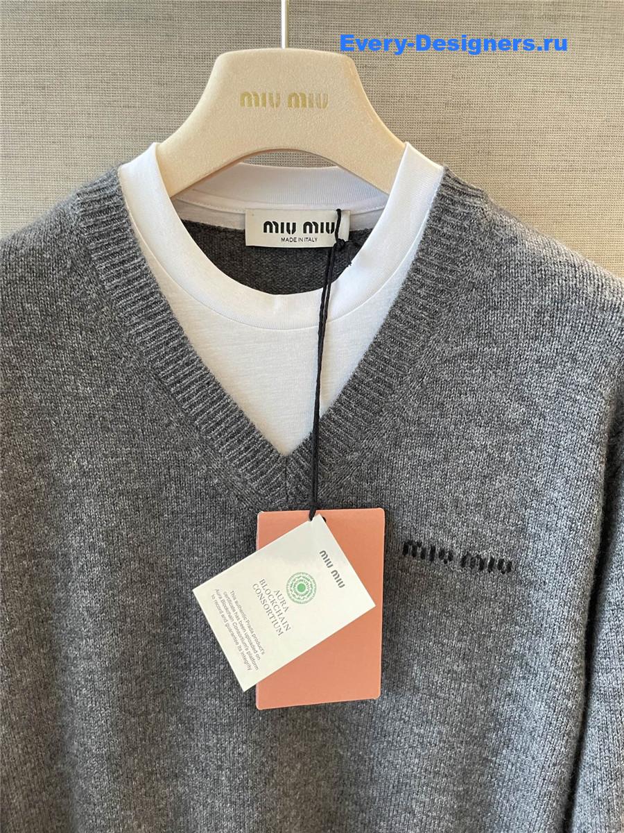 Miu Miu Logo Emboidery Sweater In Grey