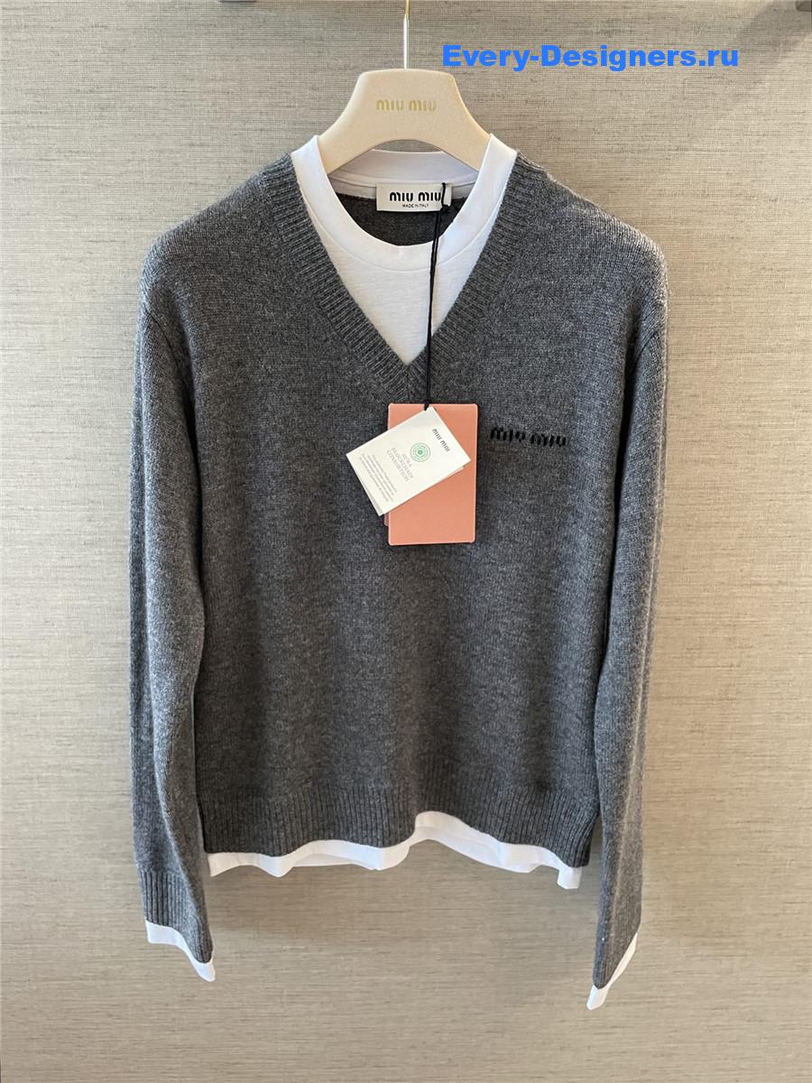 Miu Miu Logo Emboidery Sweater In Grey