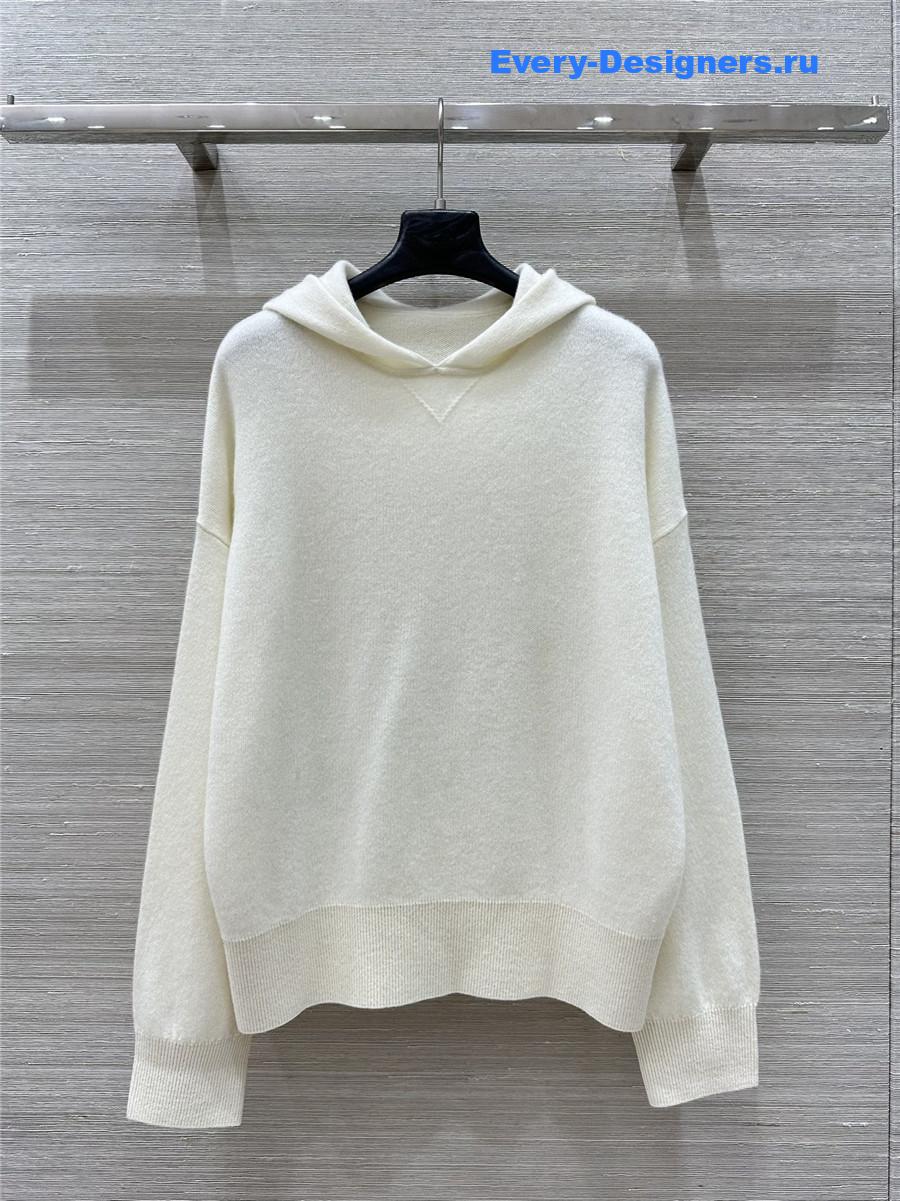 L0r0 P1ana off-white cashmere suit