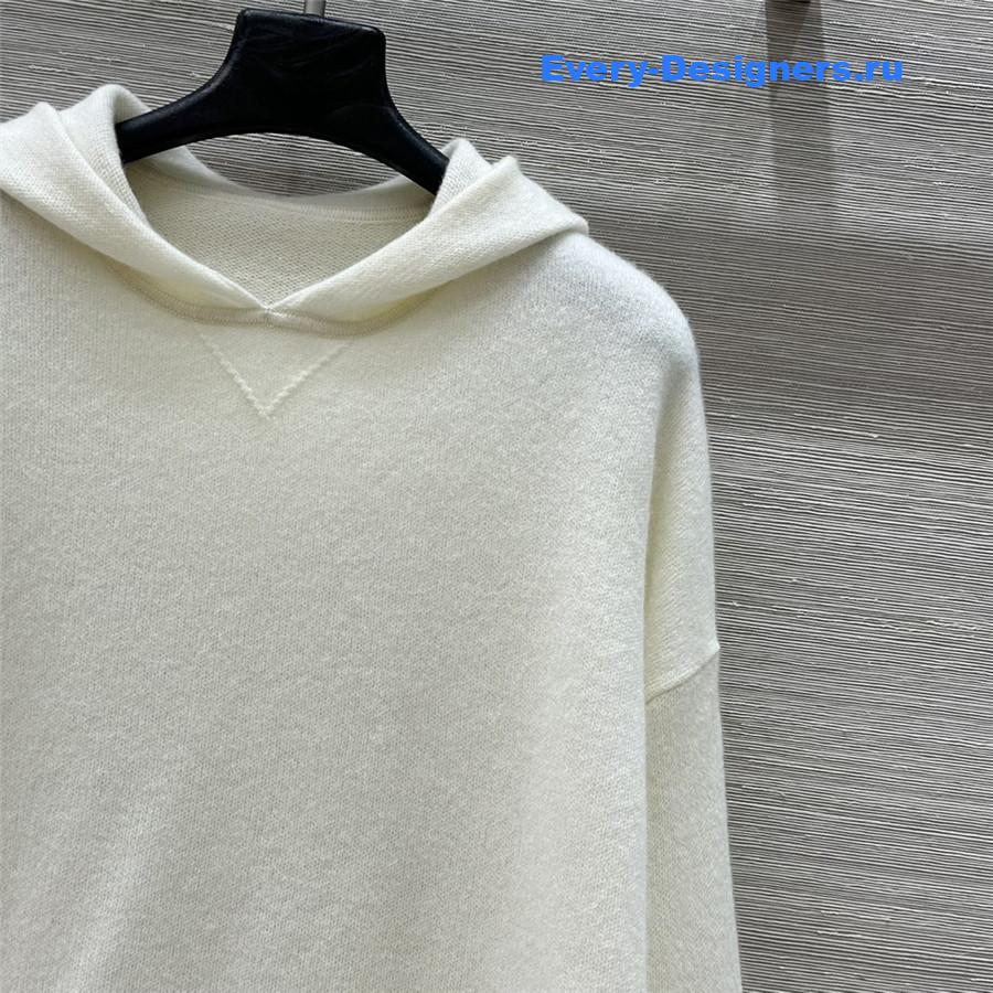 L0r0 P1ana off-white cashmere suit