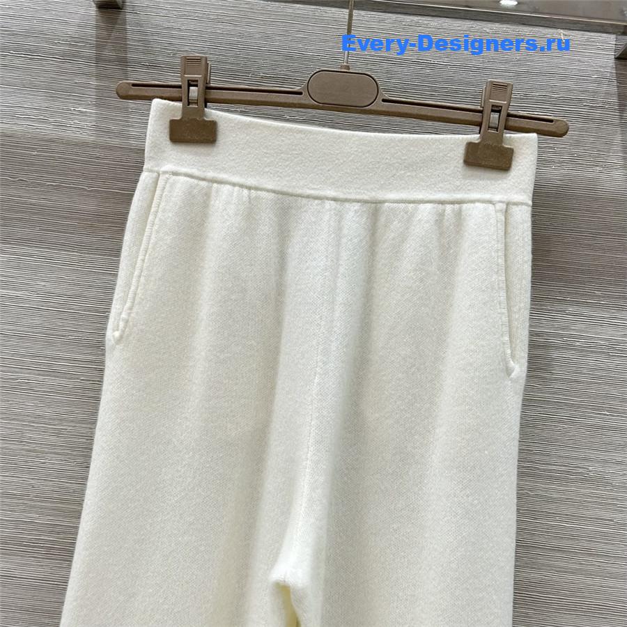 L0r0 P1ana off-white cashmere suit