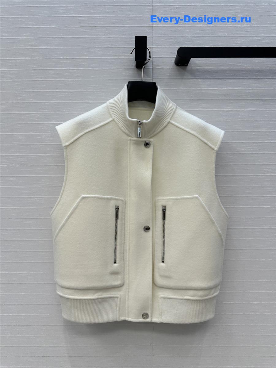 H**me5 sleeveless bomber jacket in off-white